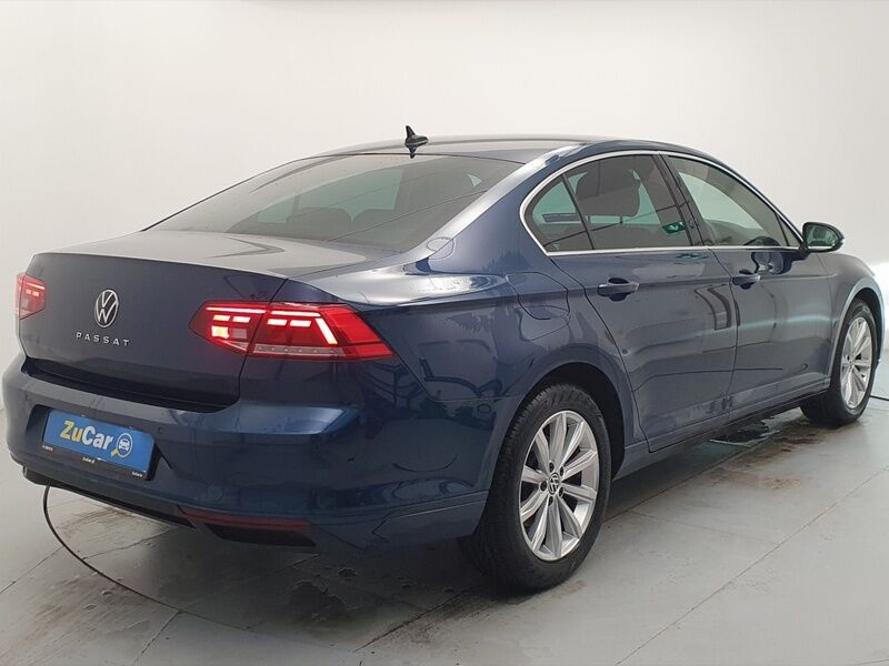 More views of Volkswagen Passat