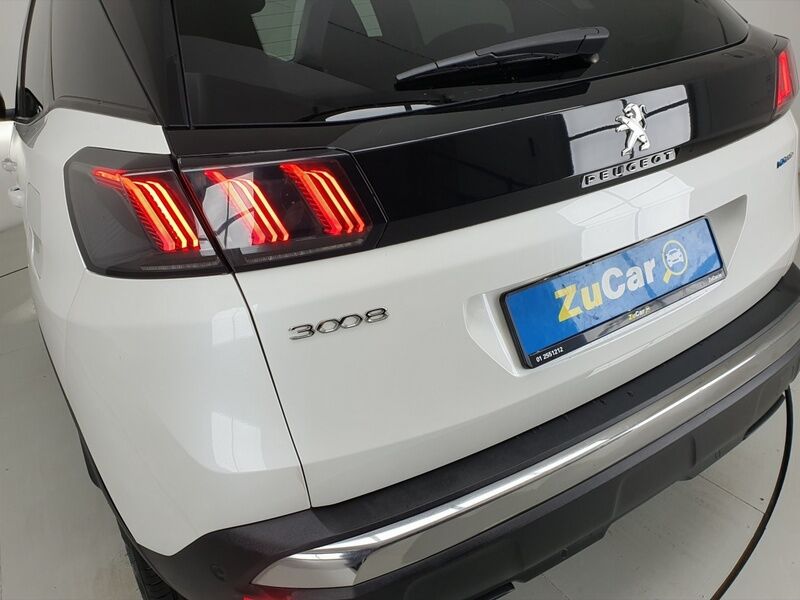 More views of Peugeot 3008