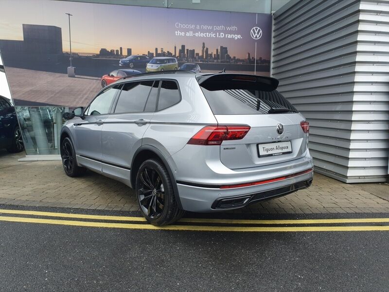 More views of Volkswagen Tiguan Allspace