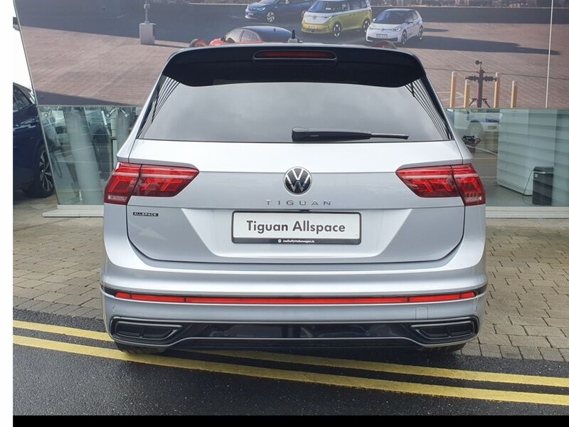 More views of Volkswagen Tiguan Allspace