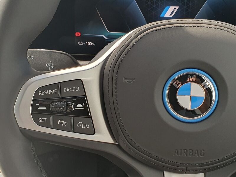 More views of BMW i4