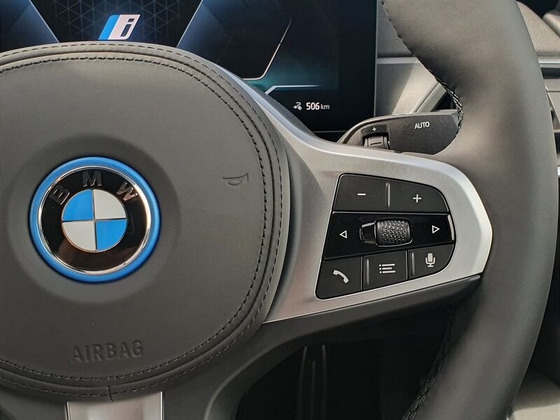 More views of BMW i4