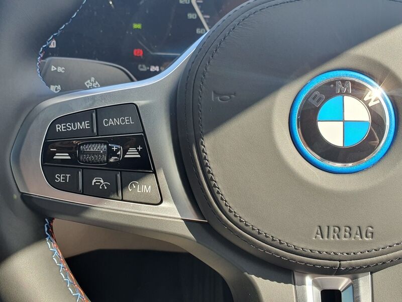 More views of BMW i4