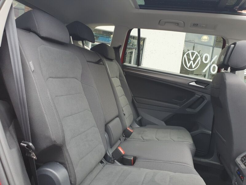 More views of Volkswagen Tiguan Allspace