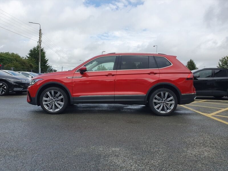 More views of Volkswagen Tiguan Allspace