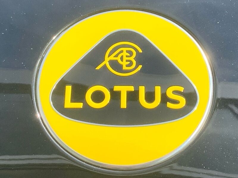 More views of Lotus Eletre