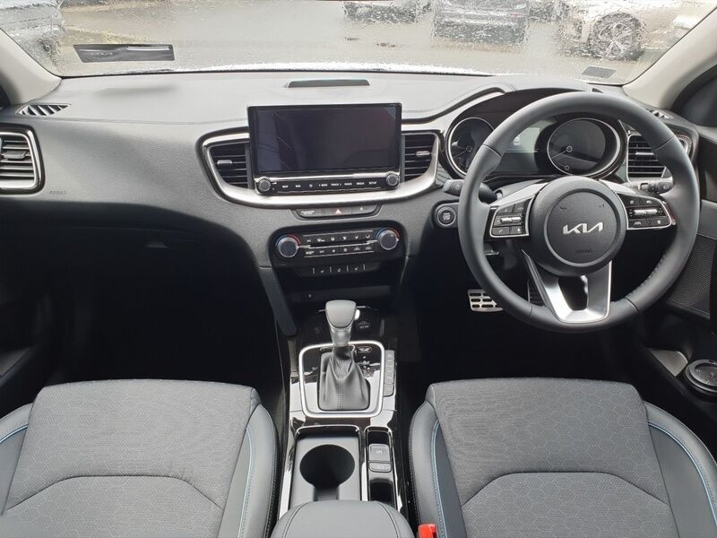 More views of Kia Xceed