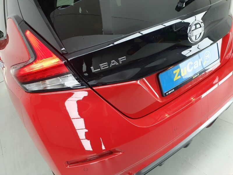 More views of Nissan Leaf