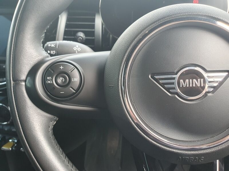 More views of MINI Hatch