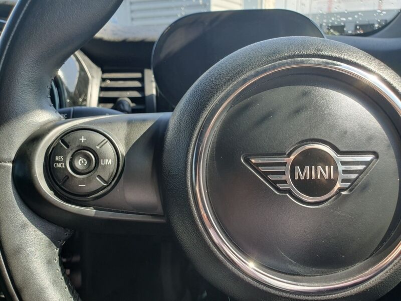 More views of MINI Hatch