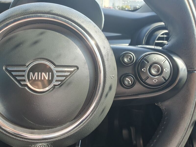 More views of MINI Hatch