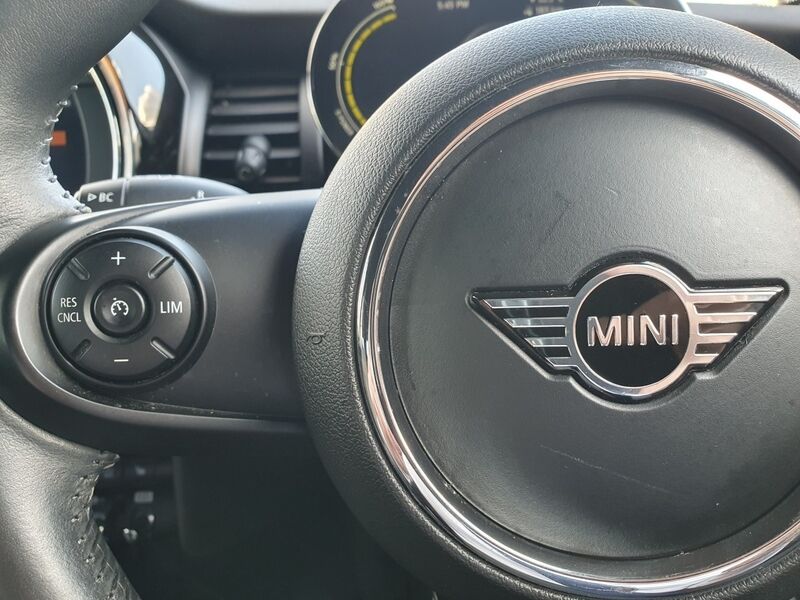 More views of MINI Hatch