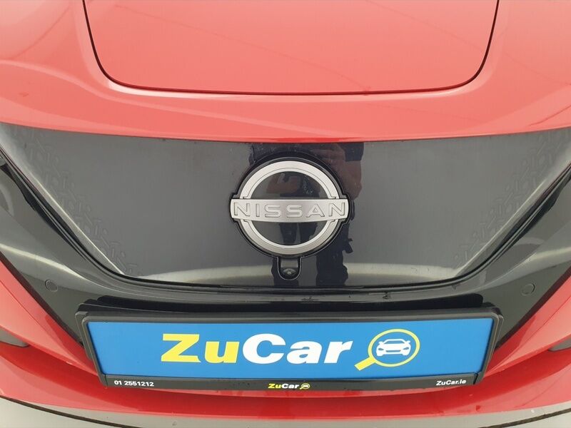 More views of Nissan Leaf