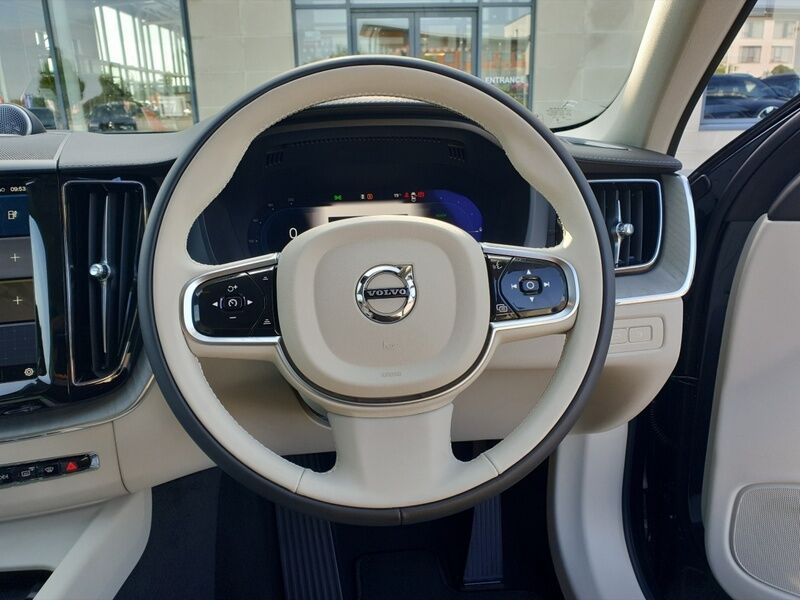 More views of Volvo XC60