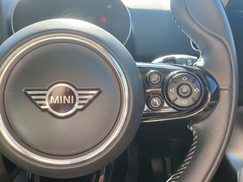 More views of MINI countryman