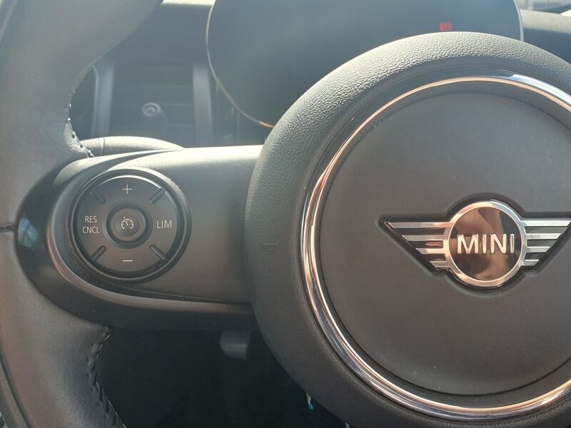 More views of MINI Hatch