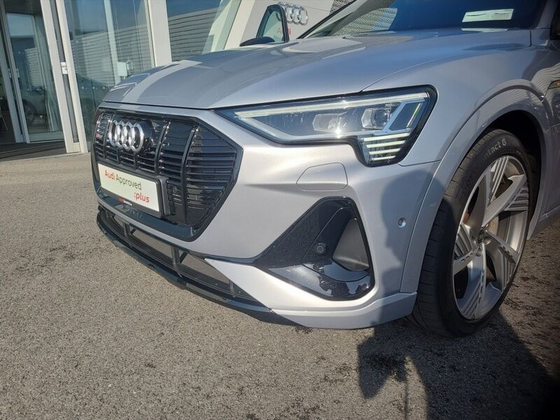 More views of Audi E-Tron