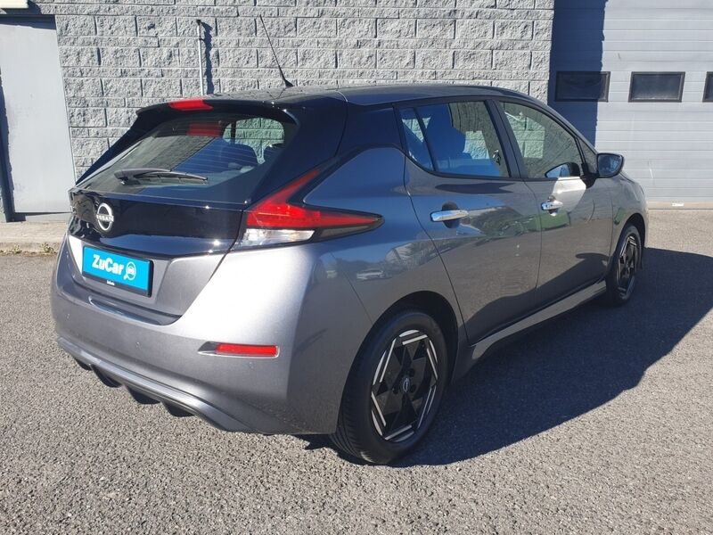 More views of Nissan Leaf