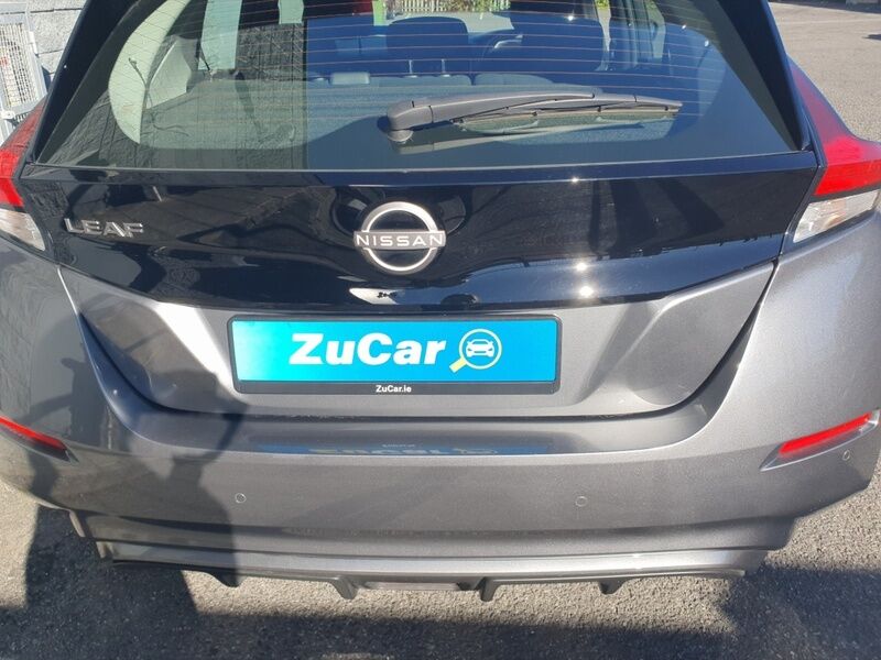 More views of Nissan Leaf