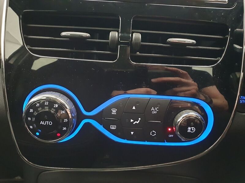 More views of Renault Zoe