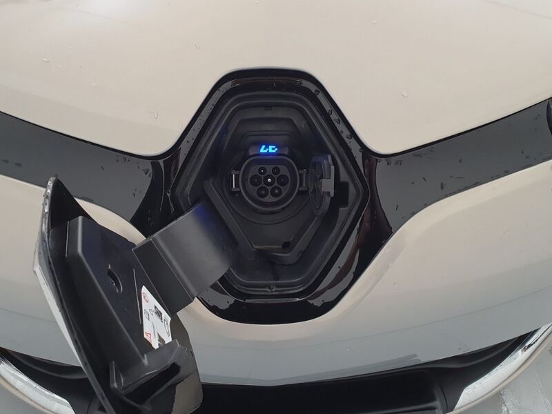 More views of Renault Zoe