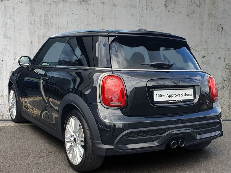 More views of MINI hatch