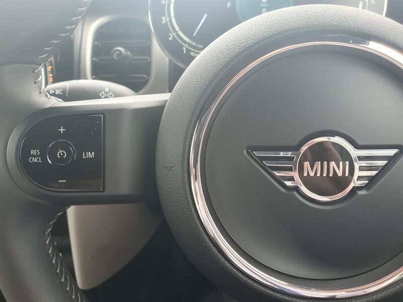 More views of MINI hatch