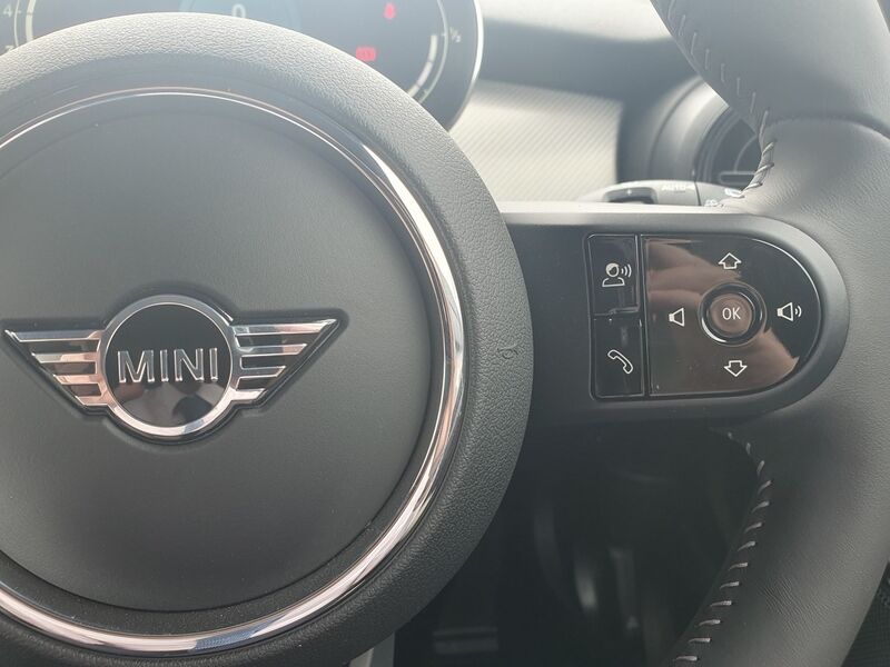 More views of MINI hatch