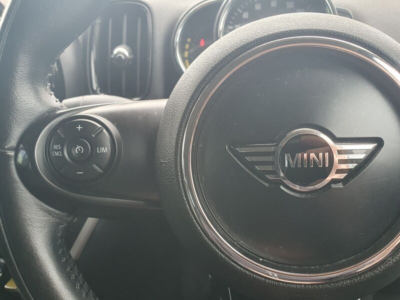 More views of MINI countryman