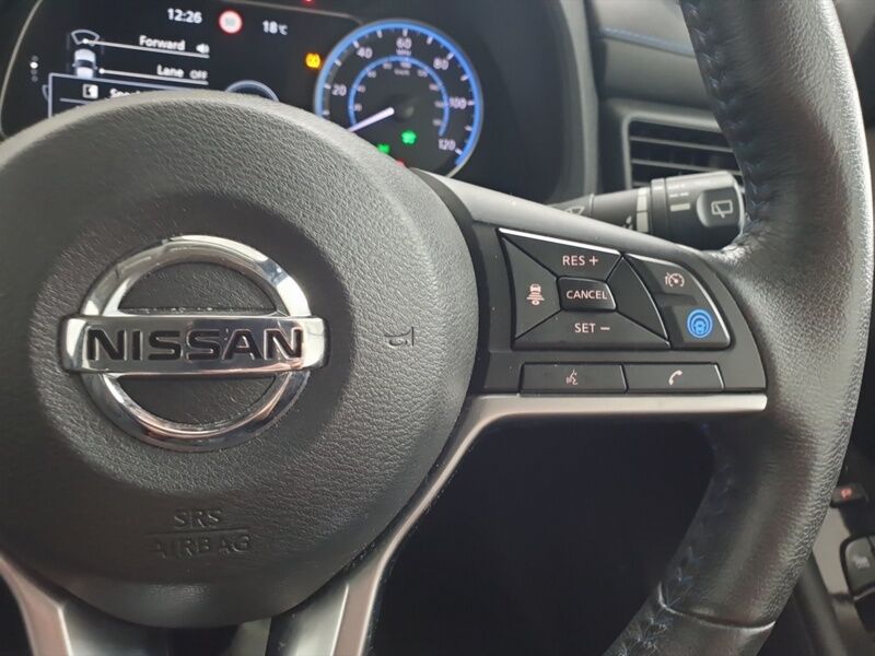 More views of Nissan Leaf