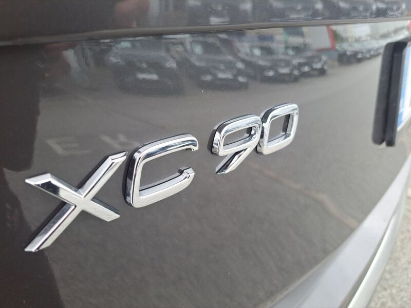 More views of Volvo XC90