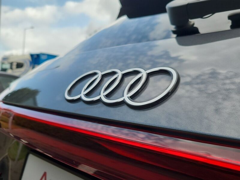 More views of Audi E-Tron