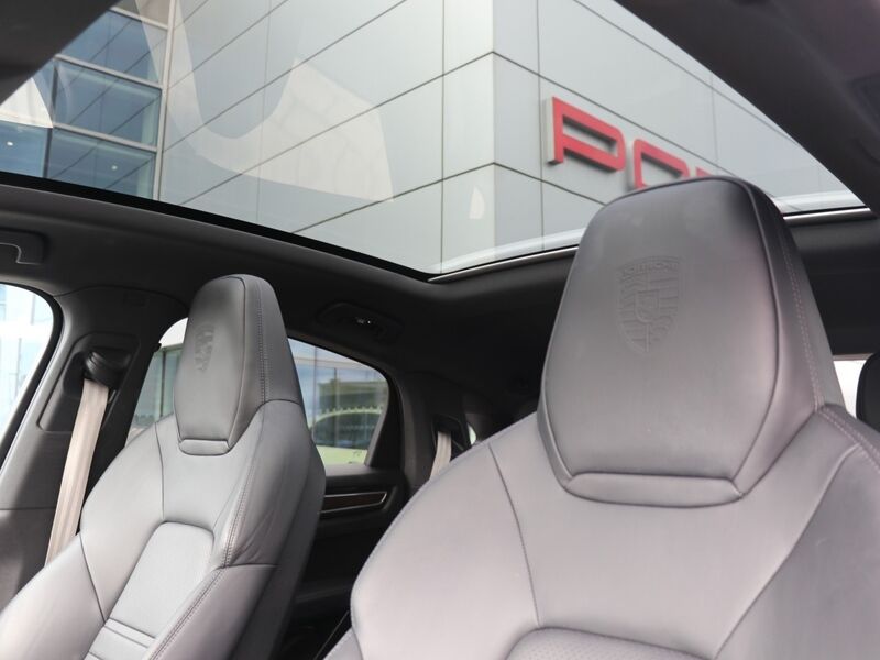 More views of Porsche Cayenne