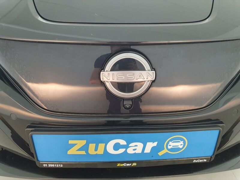 More views of Nissan Leaf