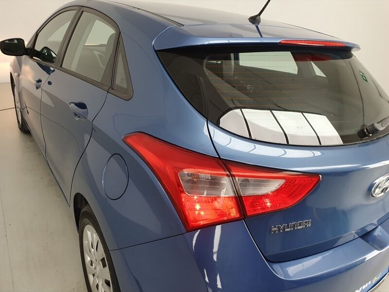 More views of Hyundai i30