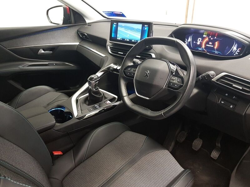 More views of Peugeot 3008