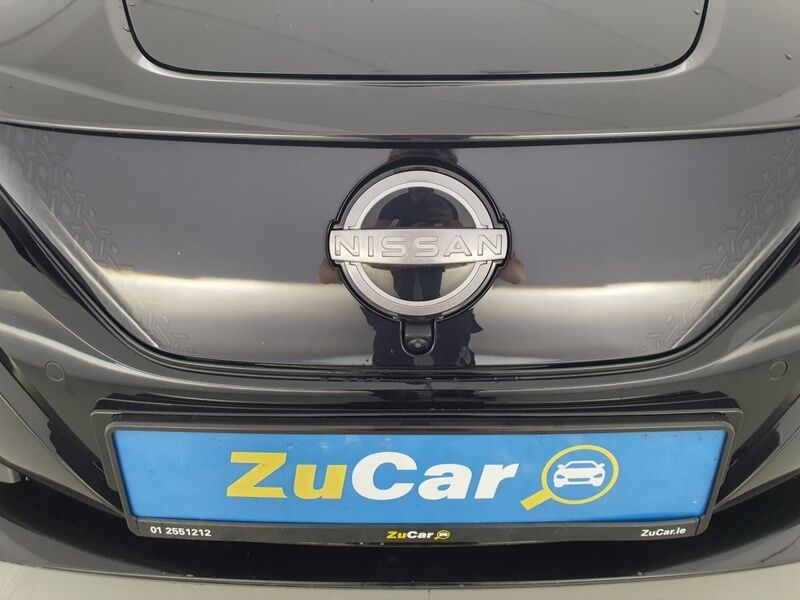 More views of Nissan Leaf