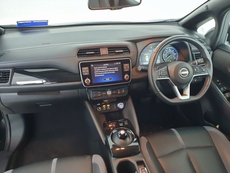 More views of Nissan Leaf