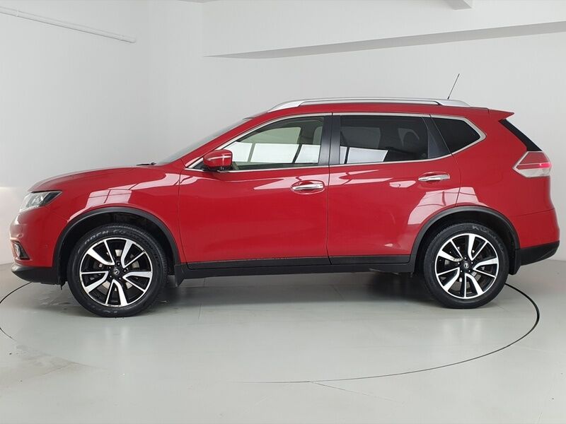 More views of Nissan X-Trail