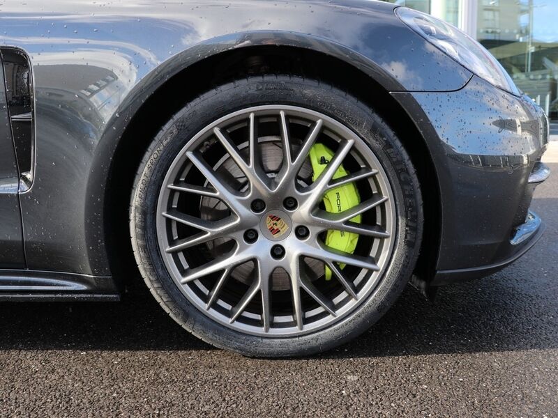 More views of Porsche Panamera