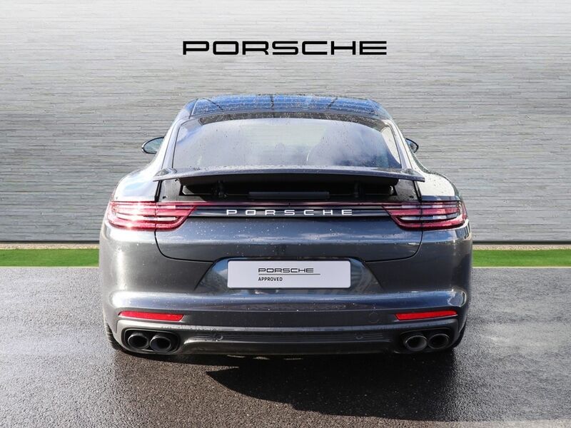 More views of Porsche Panamera