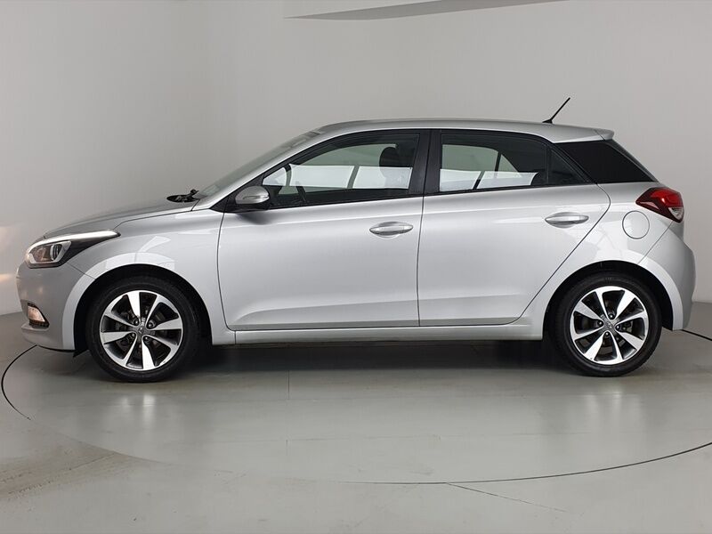 More views of Hyundai i20