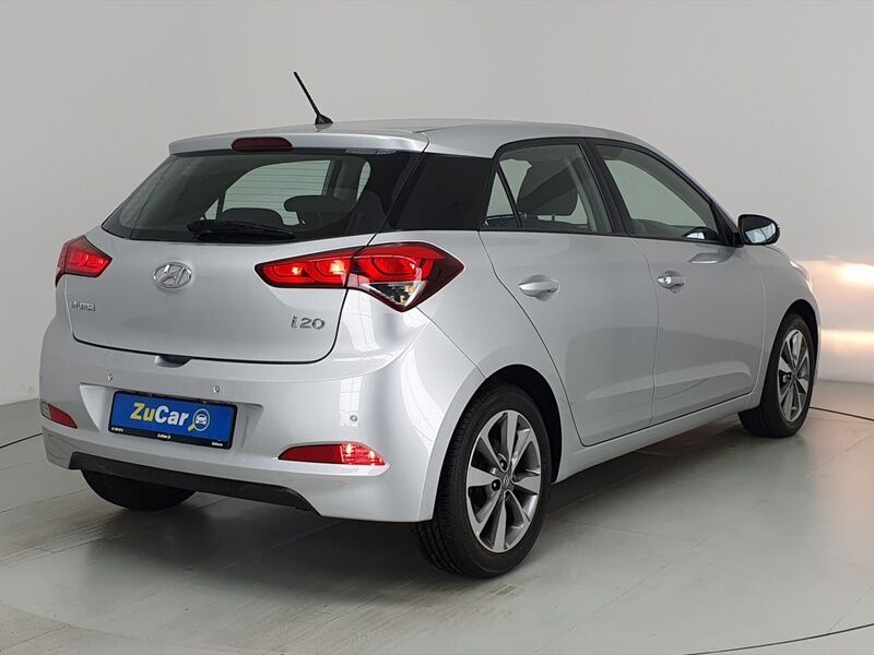 More views of Hyundai i20