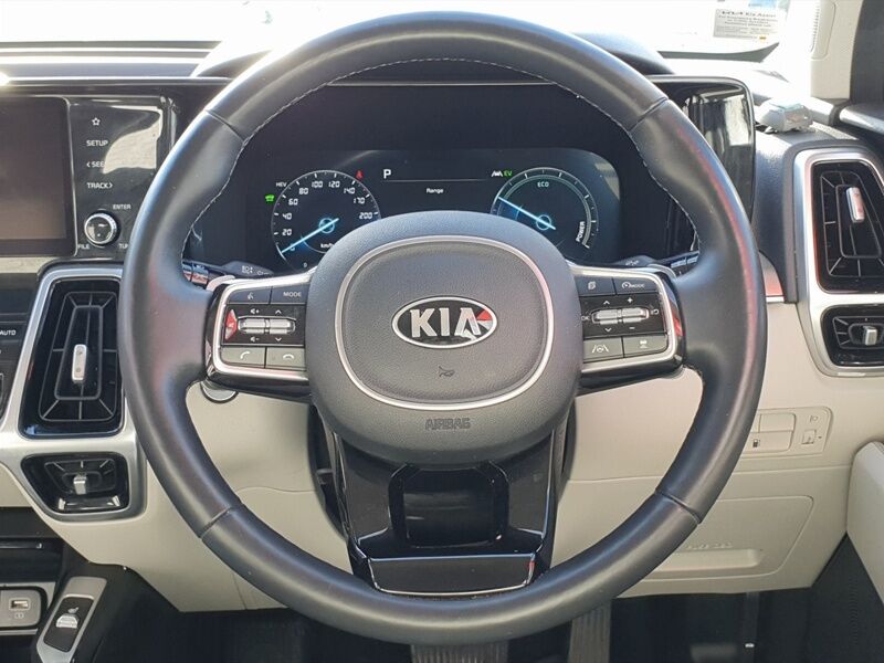 More views of Kia Sorento