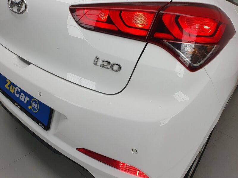 More views of Hyundai i20