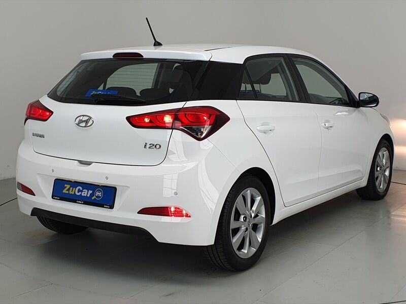 More views of Hyundai i20