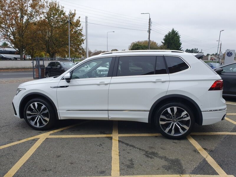 More views of Volkswagen Tiguan Allspace