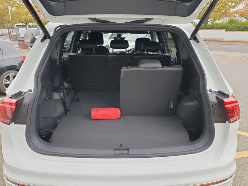 More views of Volkswagen Tiguan Allspace