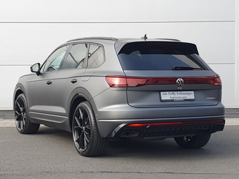 More views of Volkswagen Touareg