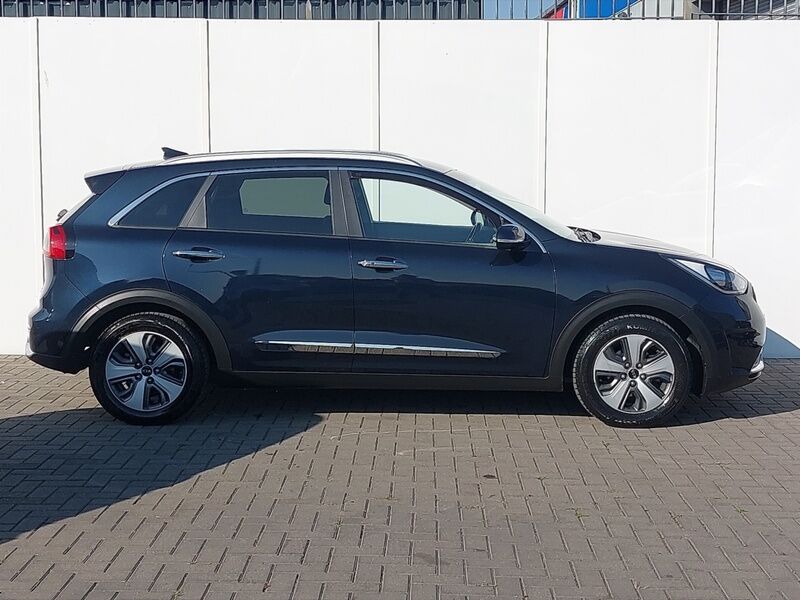 More views of Kia Niro